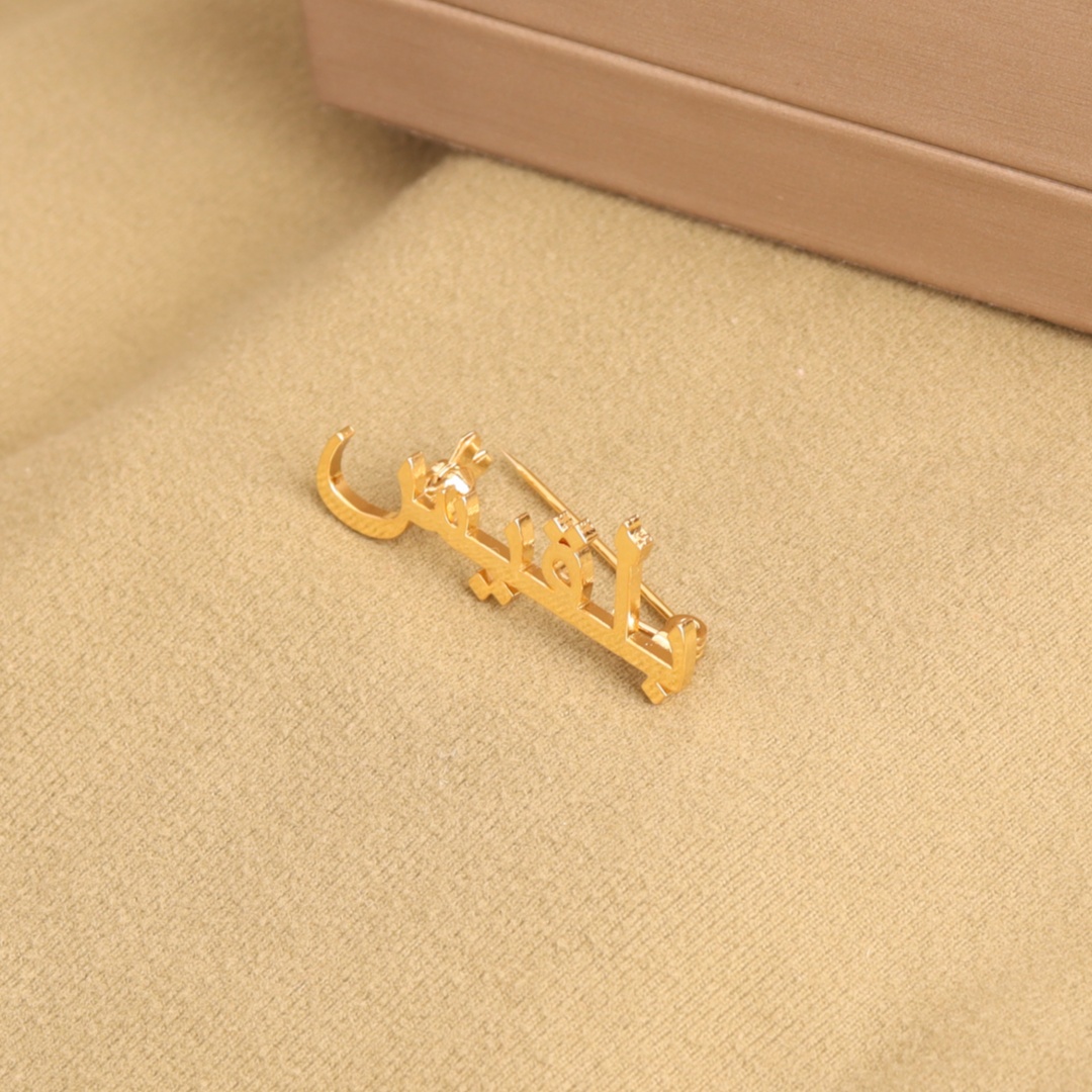 Customized Arabic Name Brooch  - Interior Design Office 리뷰 및 가격